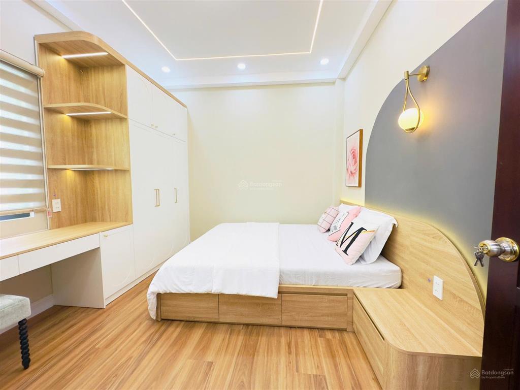 Giảm 1 tỷ còn 9,3 tỷ tl
lên sóng siêu phẩm căn góc 2 mt vị trí đẹp ngay tt phú nhuận
cô giang