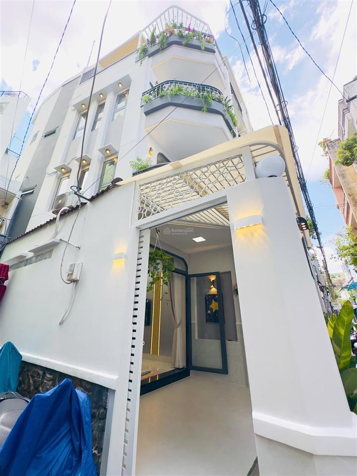 Giảm 1 tỷ còn 9,3 tỷ tl
lên sóng siêu phẩm căn góc 2 mt vị trí đẹp ngay tt phú nhuận
cô giang