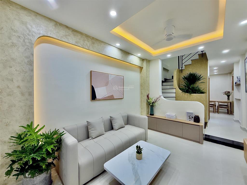 Siêu phẩm 2 tầng, 2pn, 3 toilet, full nt, 38m2 đất, 3x12,5m, gần hxh, 6 trường đại học, hv cán bộ