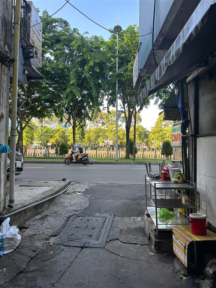 Chính chủ cần bán nhà riêng 1 trệt 2 lầu đường trường sa, phường gia định, tp hồ chí minh.
