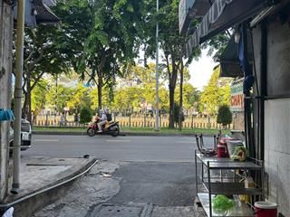 Chính chủ cần bán nhà riêng 1 trệt 2 lầu đường trường sa, phường gia định, tp hồ chí minh.