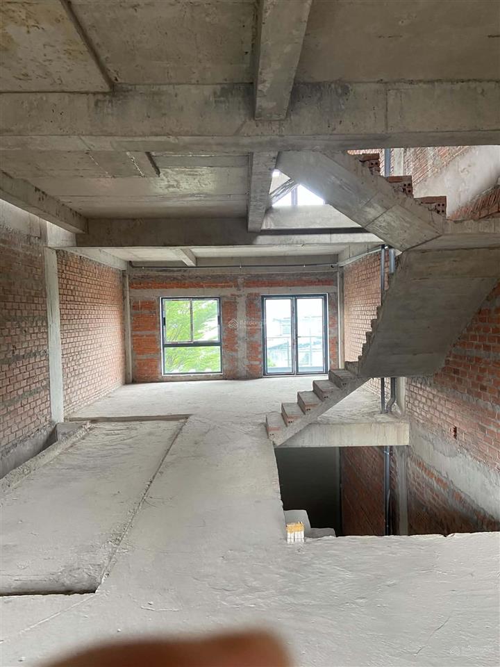 Bán biệt thự xây thô 4 tầng tại dự án thanh nhựt, phước kiển, nhà bè. giảm giá 1 tỷ, còn 11 tỷ.