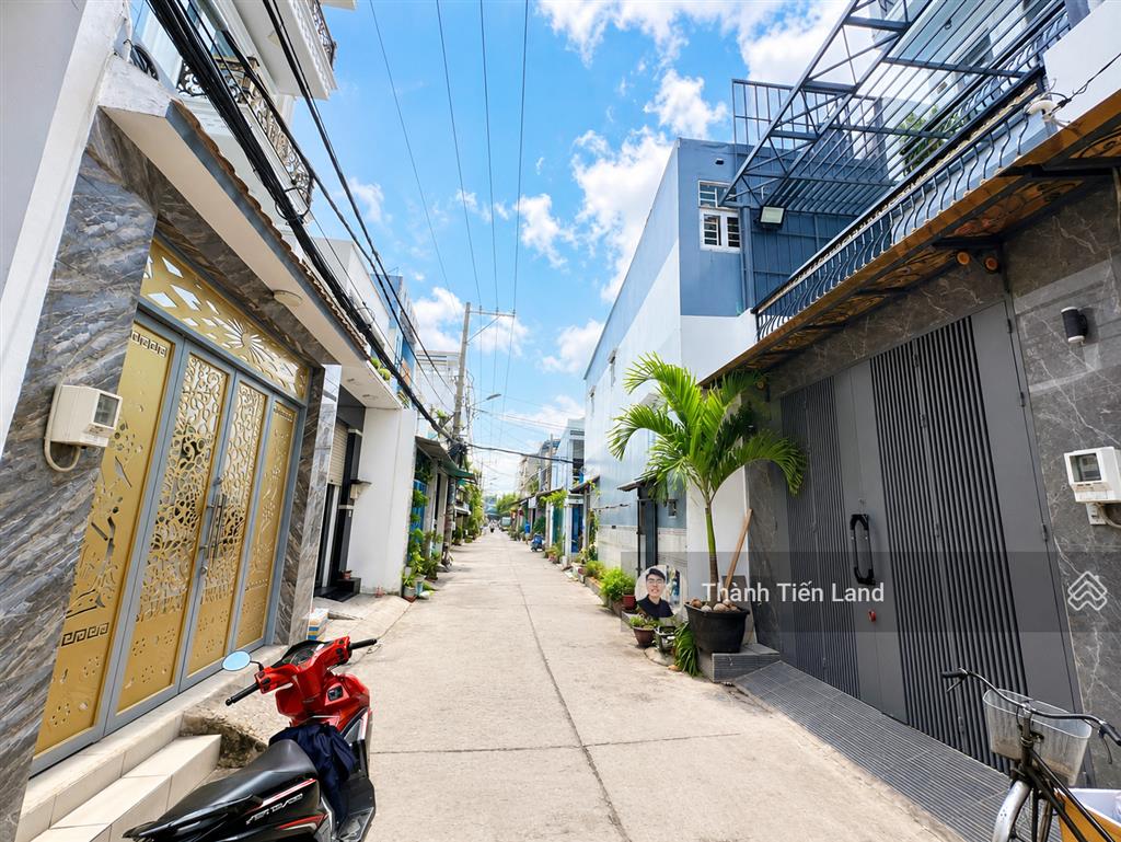 Bán nhà đẹp 6 tầng  full nội thất  ngay hương lộ 2  ngã tư bốn xã  4.2 x 15m (62.7m2)