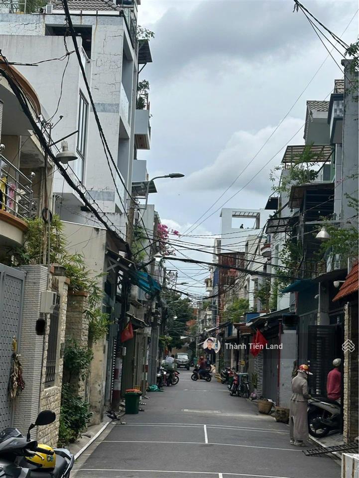 Bán nhà gần siêu thị go phú thạnh, nguyễn sơn, dt 85m2, hxh 6m, 3 tầng. giá tốt thiện chí bán