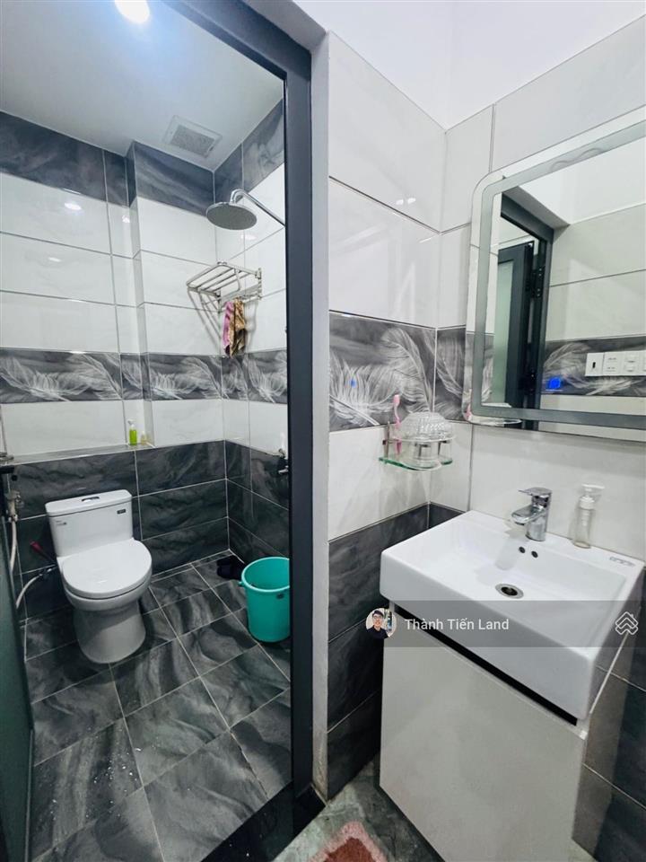Bán nhà đẹp 5 tầng, 4x14m, 4pn sân thượng, ngay 26/3 hương lộ 3, gần aeon mall tân phú.