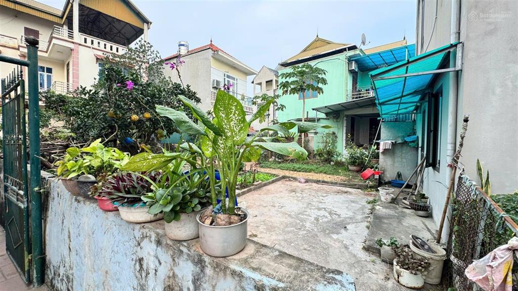 Chính chủ cần bán đất quất động, gần ql1a