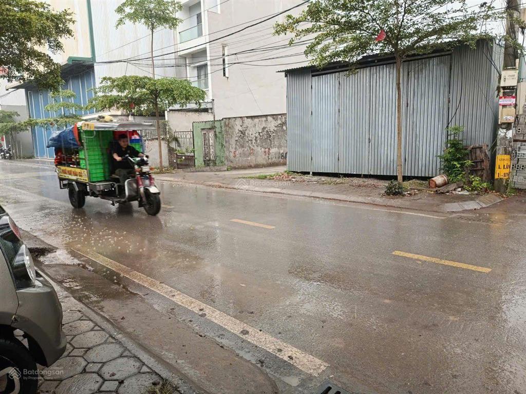 Bán đất trục chính đường nhựa kinh doanh gần ql1a, đường mới vào vin