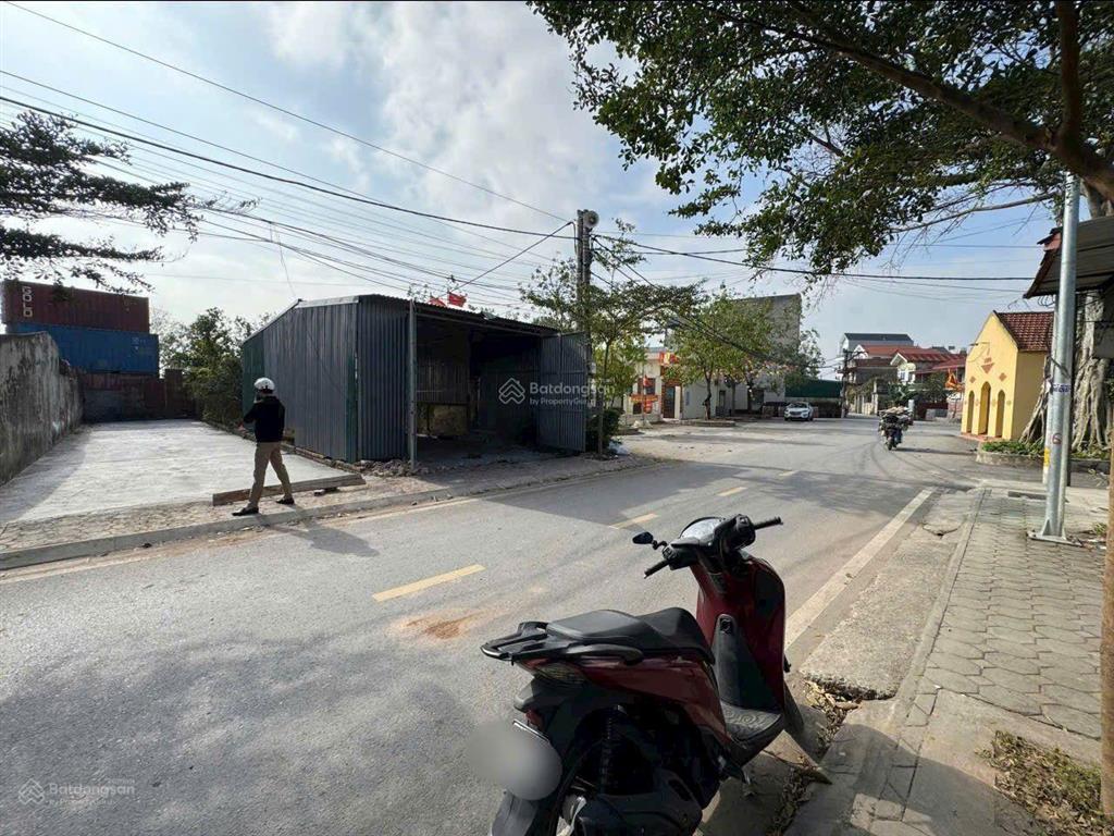 Bán đất trục chính đường nhựa kinh doanh gần ql1a, đường mới vào vin