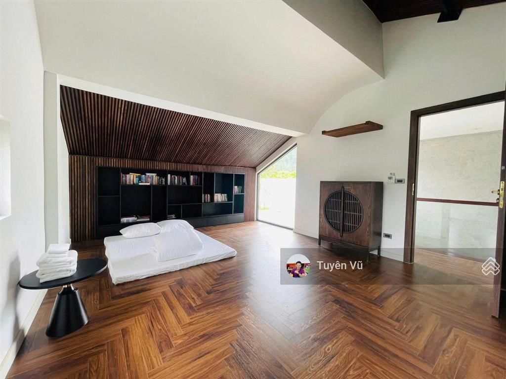 Biệt thự 300m2 hoàn thiện đầy đủ nội thất khu a xanh villas, hướng nhà đông nam siêu hiếm