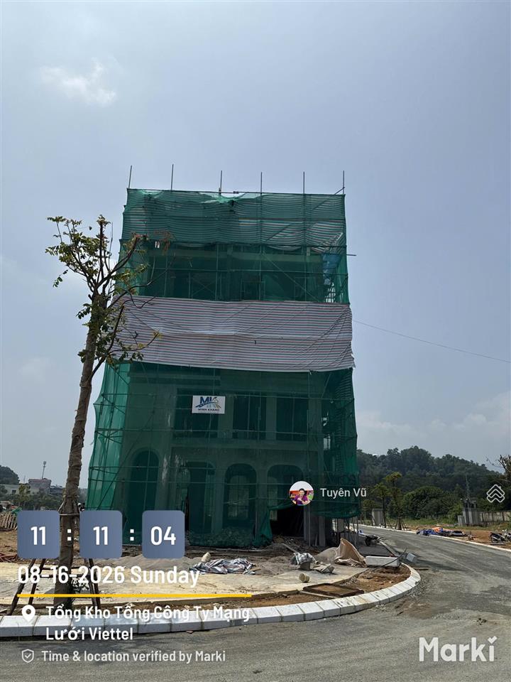 Dự kiến 135tr/m2 căn nhà phố 2 mặt tiền, đường trước nhà 40m, vỉa hè 7m dự án metro city hòa lạc