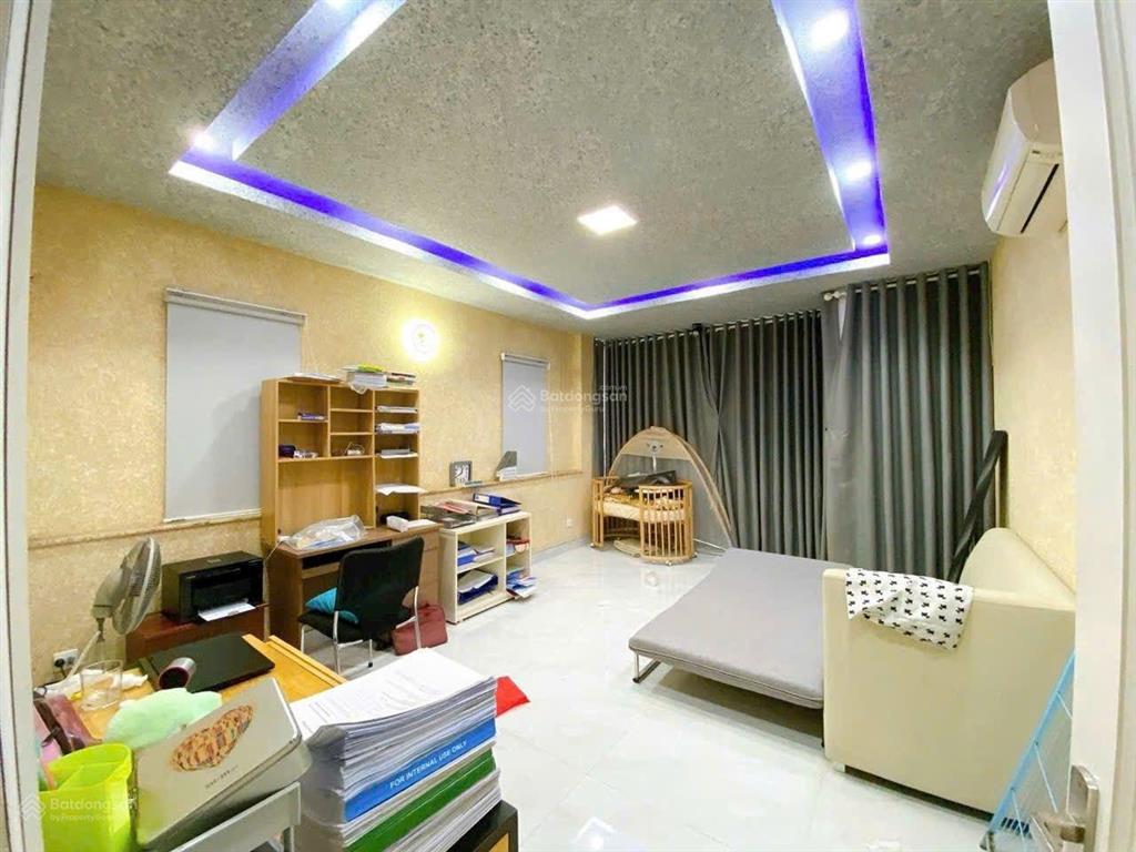 Biệt thự hiếm khu sân bay dt 6.7 x 21m 142m2 4 tầng đẹp hàng khan hiếm giá 22.9 tỷ tl