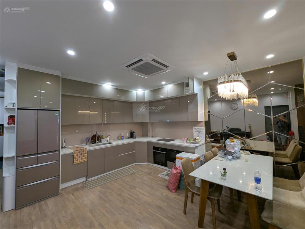 Khuôn đất hiếm hxh thích quảng đức phú nhuận dt 8 x 27m 216m ctxd hầm 5 lầu st giá 30 tỷ 138tr/m2