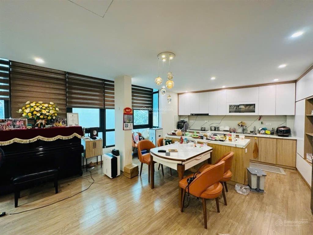 Bán gấp nhà phân lôô tô tránhmt 8.5mkinh doanhvăn phòng110m25thơn 30 tỷ. 0976 767 ***