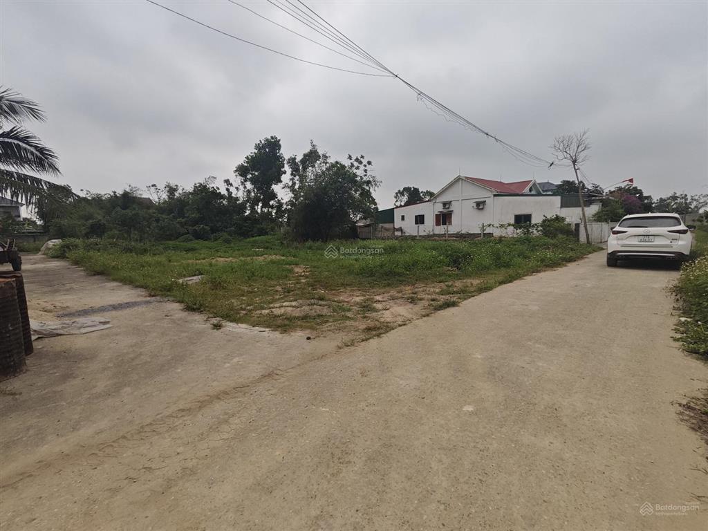 Bán lô góc 2 mặt tiền, sát đường đức thiết. mặt tiền 6m.  0916 621 ***