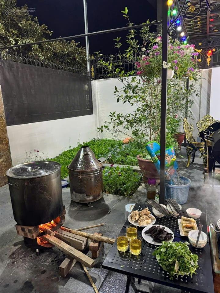 Cần bán hoặc cho thuê căn nhà sân vườn tại võ nguyên giáp hải phòng.