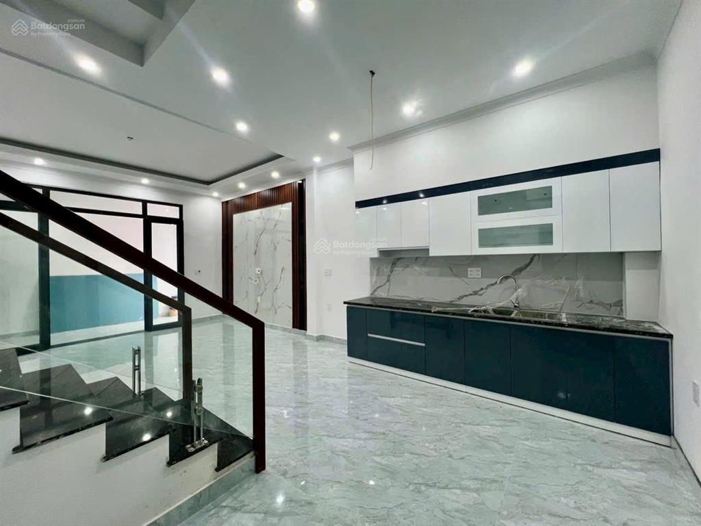 Nhà 3 tầng ngay ngã 6 quán trữ kiến an giá hơn 2 tỷ