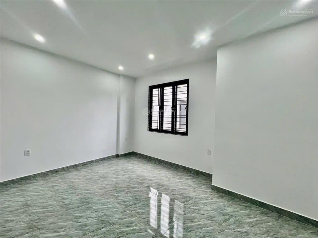 Nhà 3 tầng ngay ngã 6 quán trữ kiến an giá hơn 2 tỷ