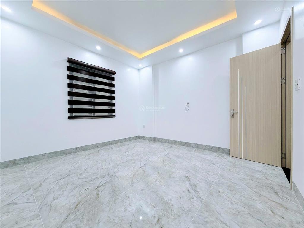 Nhà 4 tầng xây mới mặt đường 11m khu tđc vinhomes riverside, chợ hoa quả cầu bính, p. hồng bàng hp