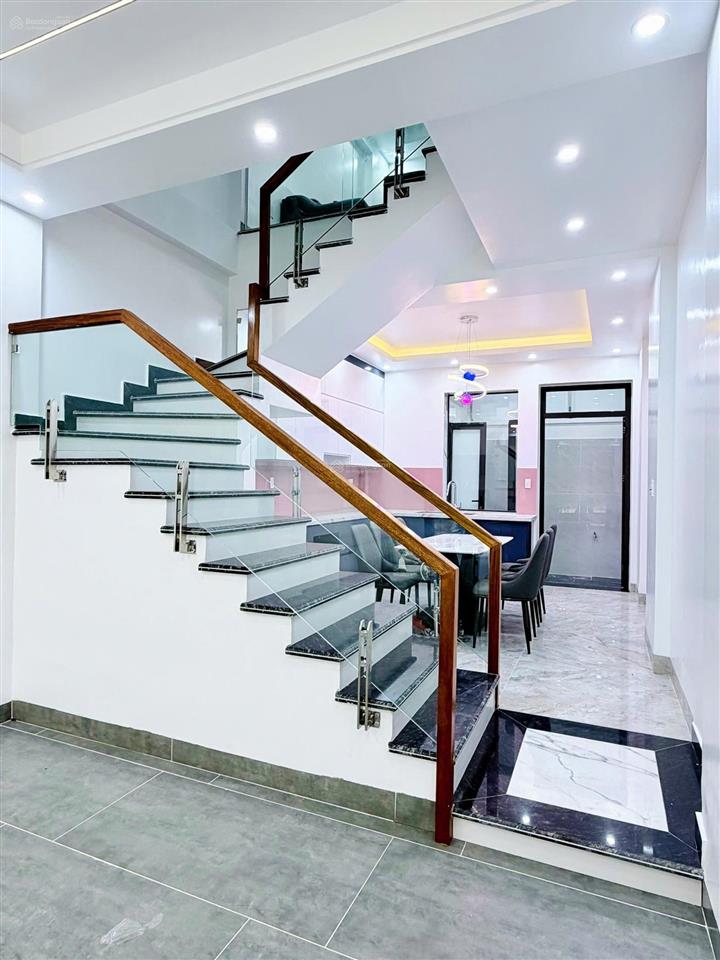 Nhà 4 tầng xây mới mặt đường 11m khu tđc vinhomes riverside, chợ hoa quả cầu bính, p. hồng bàng hp