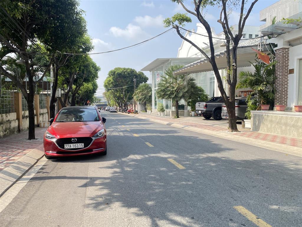 Bán đất 33m x 48m = 1580m2 thổ cư 100% mặt tiền đường công lý phường bình thọ tp thủ đức tp hcm