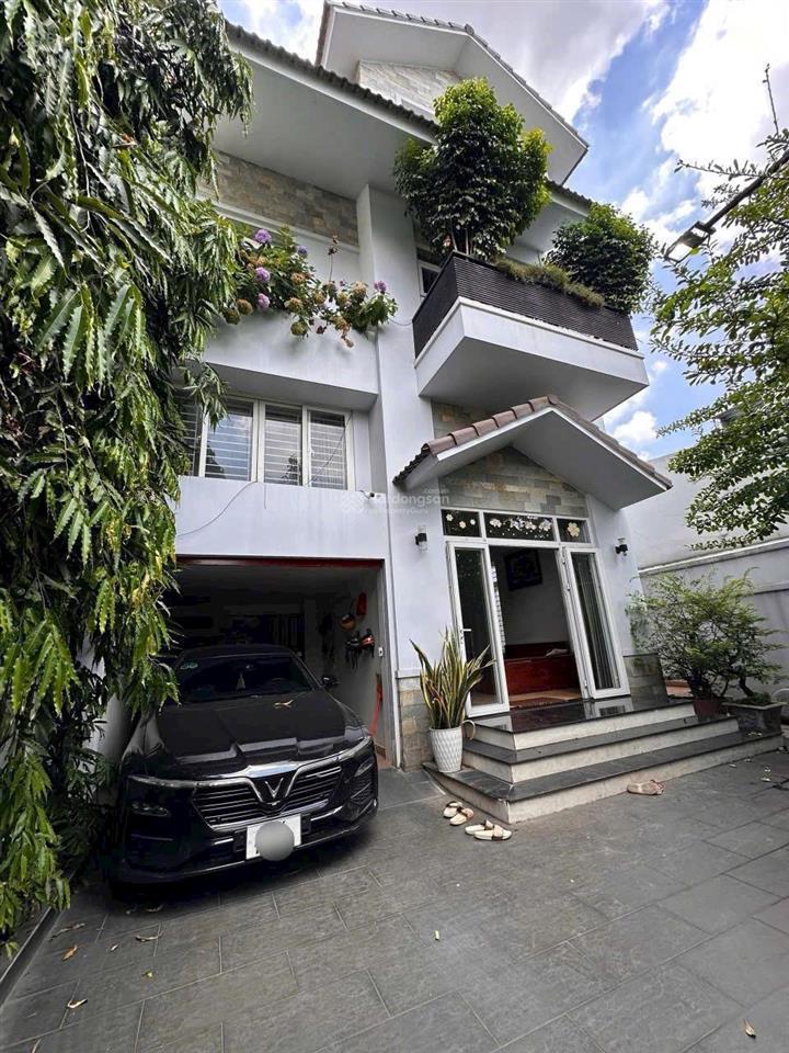 Bán biệt thự 2 mặt tiền 9,5m x 22,9m ngay trung tâm phường hiệp phú, quận 9 tp thủ đức