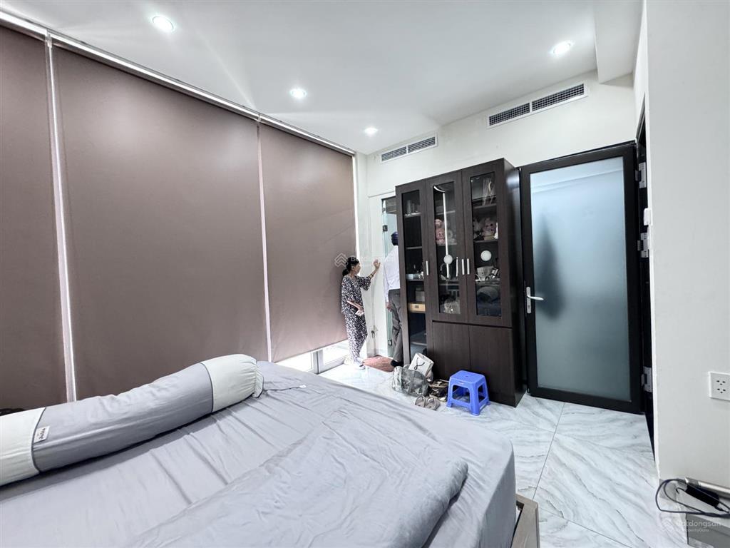 Bán nhà 4 tầng có thang máy góc 2 mặt tiền ngay quốc lộ 13 phường hiệp bình tp thủ đức tp hcm