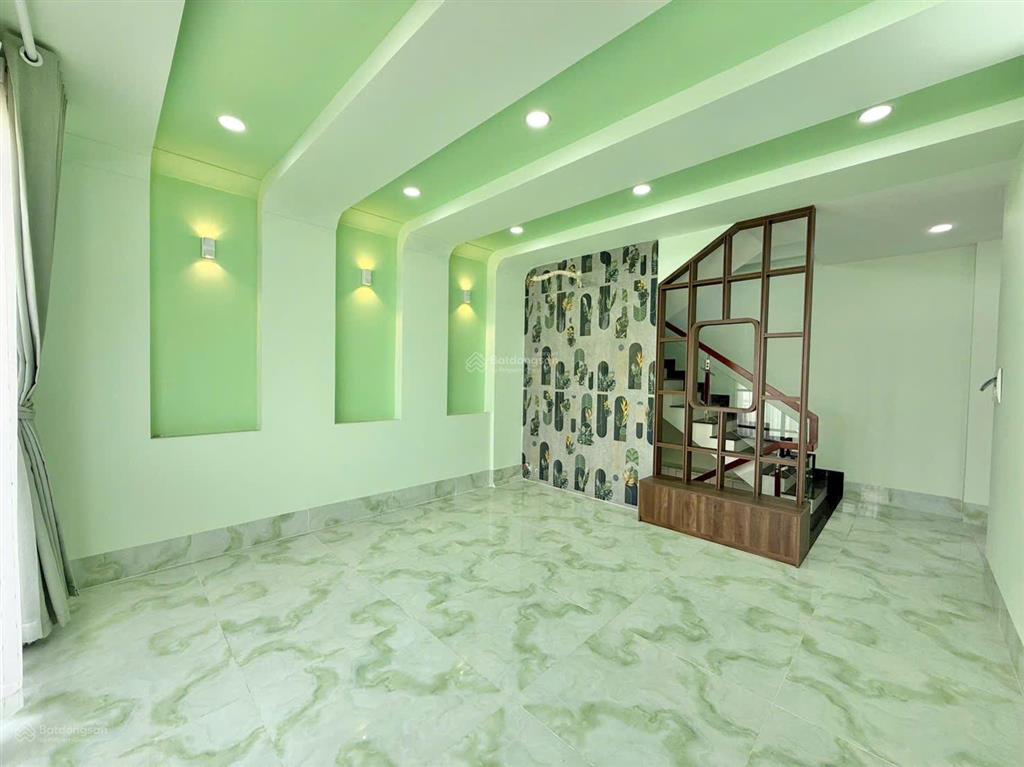 Bán nhà 3 tầng sân thượng ngay chợ hiệp bình phường hiệp bình chánh tp thủ đức tp hcm ngang 7,6m
