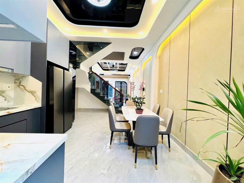Bán nhà 5 tầng đường nhựa 9m thông đường 1 nguyễn duy trinh phường long trường quận 9 tp hcm