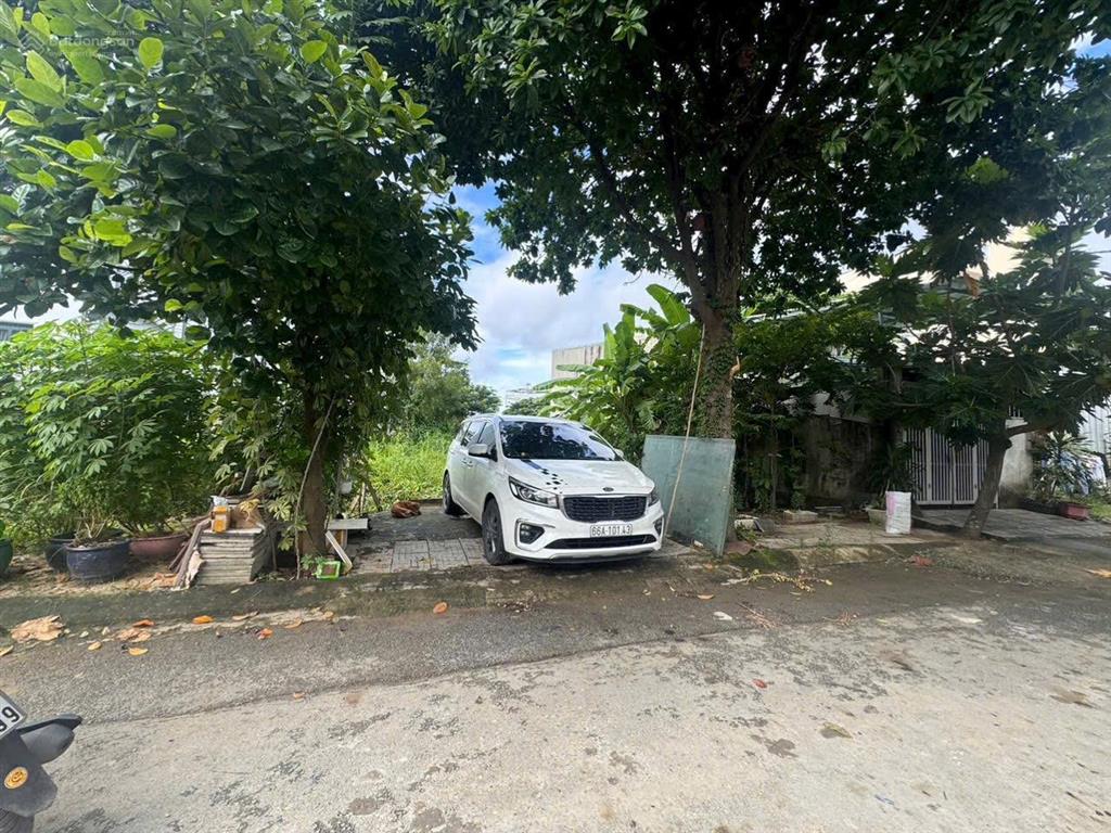 Bán đất giá tốt 5x22 = 110m2 full thổ cư ngay kđt đông tăng long phường trường thạnh quận 9 tp hcm