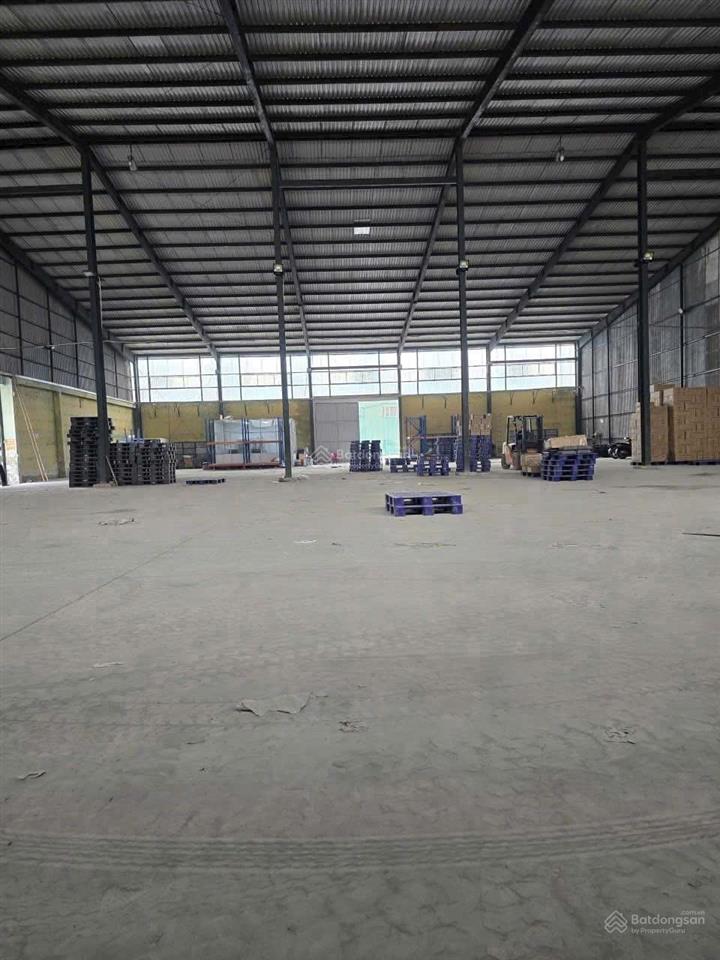 Cho thuê kho 1200m² mặt tiền đào sư tích giá 80tr bao vat