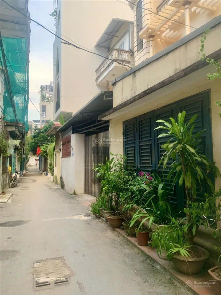 Lô đất nhỏ xinh còn xót lại. mặt ngõ thông giữa phú xá với phú thượng 36m2 4 chỗ đỗ cửa