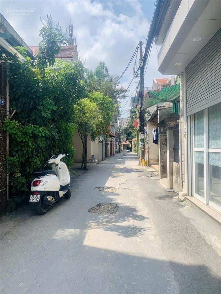 Lô đất nhỏ xinh còn xót lại. mặt ngõ thông giữa phú xá với phú thượng 36m2 4 chỗ đỗ cửa