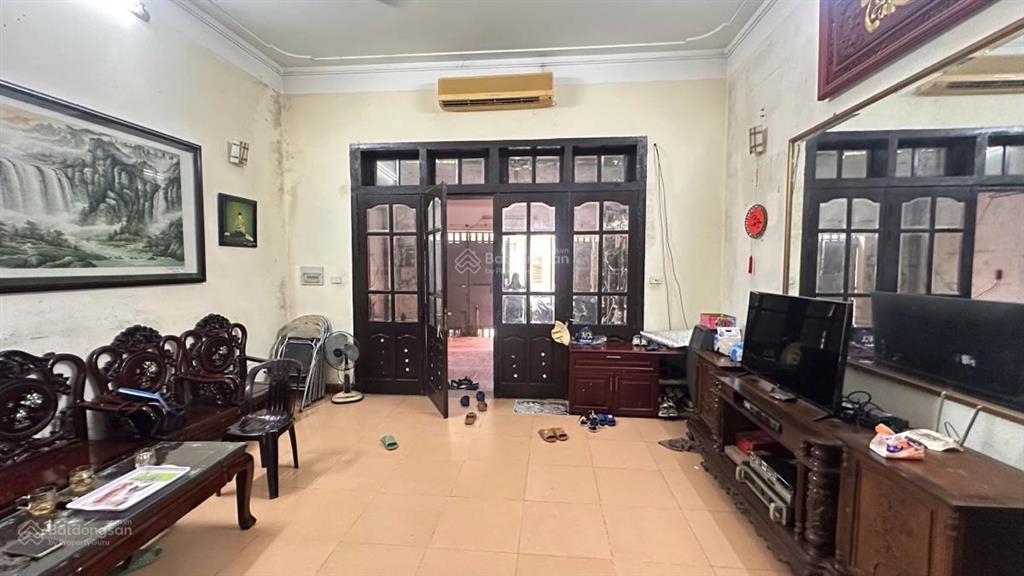 Chính chủ gửi bán nhà thụy khuê  1 nhà ra phố  ngõ thông ô tô  2 mặt trước sau  giá tốt