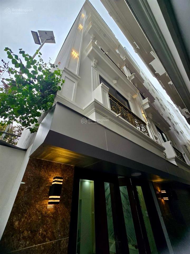 Tài chính 8 tỷ chủ gửi bán nhà 5 tầng phú thượng tây hồ. xây mới ngõ nông ô tô đỗ cửa.