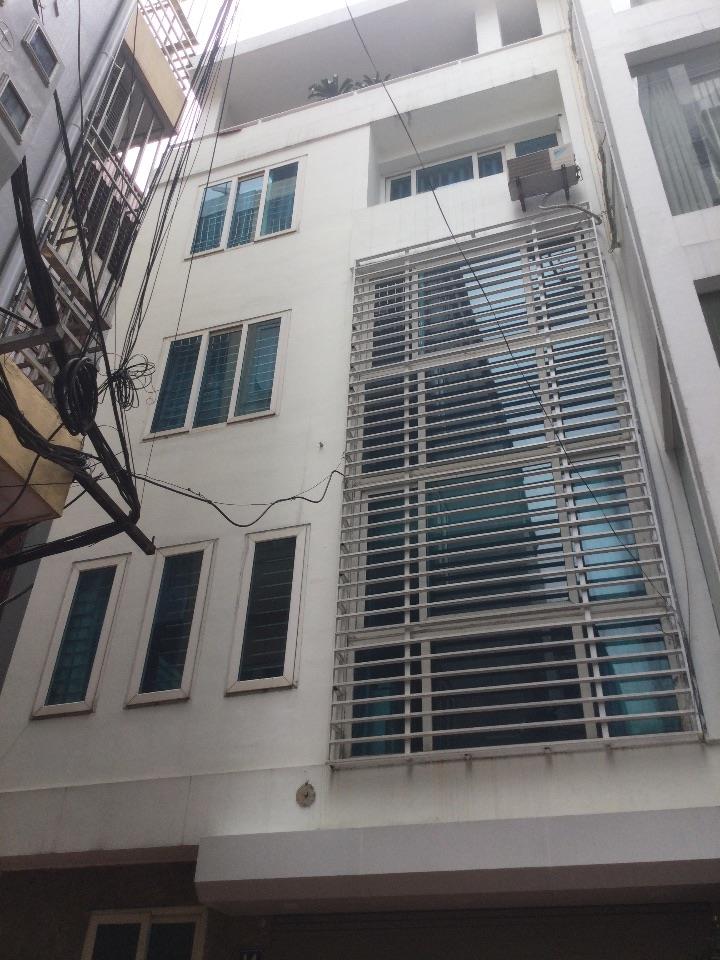 Bán nhà ngõ 335 Xuân Đỉnh,diện tích 35m xây 5 tầng ô tô đỗ cổng