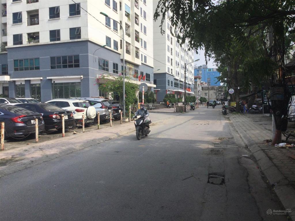 Bán nhà mặt ngõ 323 phường xuân đỉnh, đường nhựa rộng 22m tiện kinh doanh.