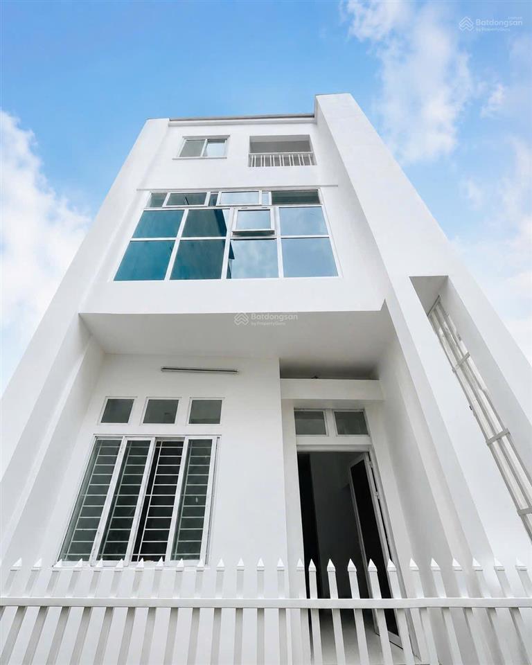 Bán nhà 4 tầng ngõ 1 võ chí công, sổ đỏ 51m2 giá 8,9 tỷ
