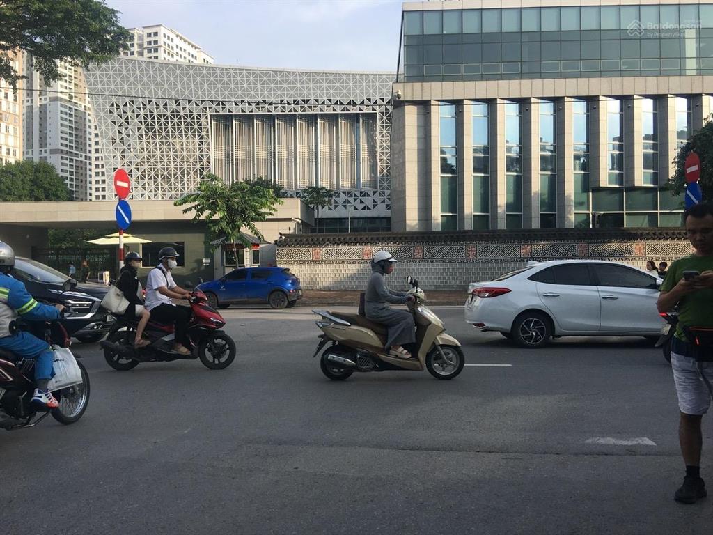 Bán đất mặt ngõ tại phường xuân đỉnh, dt 42m2 giáp đường nguyễn văn huyên kép dài.