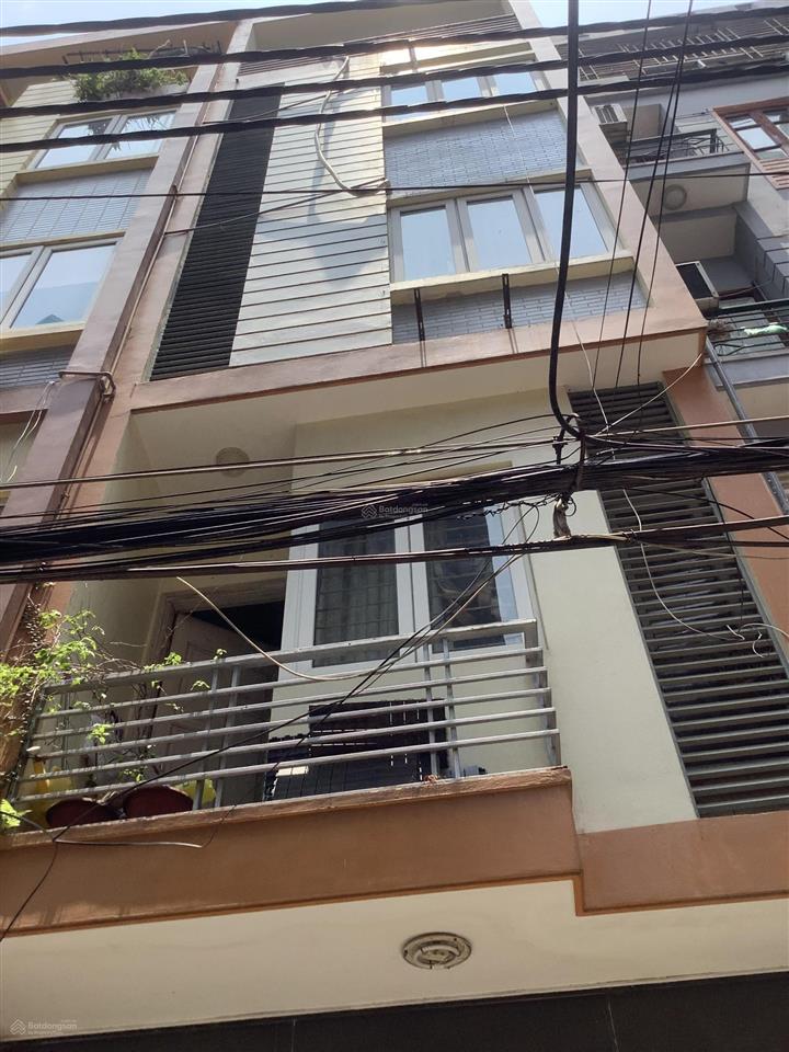 Tôi cần bán nhà xuân đỉnh 31m2 xây 5 tầng 7,1 tỷ gia đình đang ở