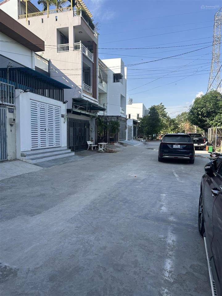 Bán đất 4,5x18m(81m2), đường rộng 12mét, khu an ninh, không ngập, dân cư đồng bộ  giá 7,8