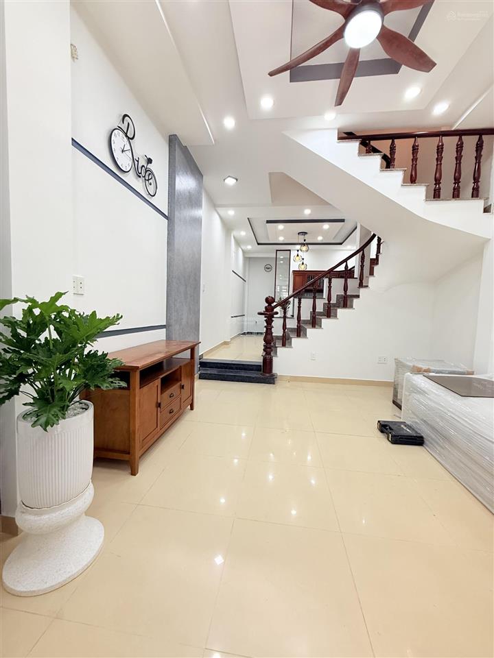 Bán nhà 1trêt 2lầungay quốc lộ 13sát kdt vạn phúc,nhà mới sạch sẽcao ráo,giá bán 7,2ty tl