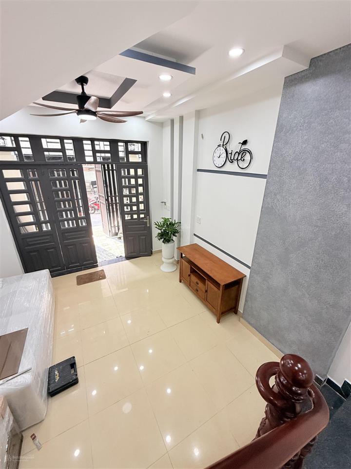 Bán nhà 1trêt 2lầungay quốc lộ 13sát kdt vạn phúc,nhà mới sạch sẽcao ráo,giá bán 7,2ty tl