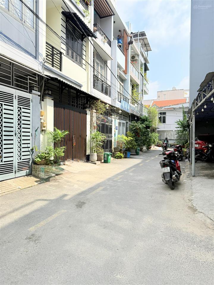 Bán nhà 1trêt 2lầungay quốc lộ 13sát kdt vạn phúc,nhà mới sạch sẽcao ráo,giá bán 7,2ty tl