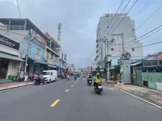 Bán đất mặt tiền quốc lộ 13,1000m2(20x50m) sổ hồng riêng có 950m2 thổ cư, giá 75tỷ (giá củ 85ty).