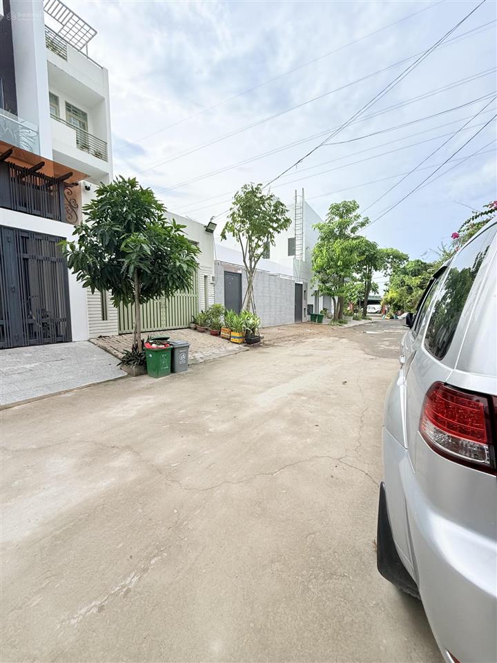 Bán nhà 1 trệt 2 lầu, đường số 8, hiệp bình phước, 9,5 tỷ, 82m², hàng hot