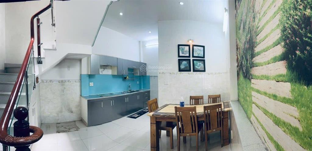 Cho thuê nhà nguyên căn 1 trệt 2 lầu tum, 4pn, 3wc  giá thuê 13tr/th  0389 979 ***