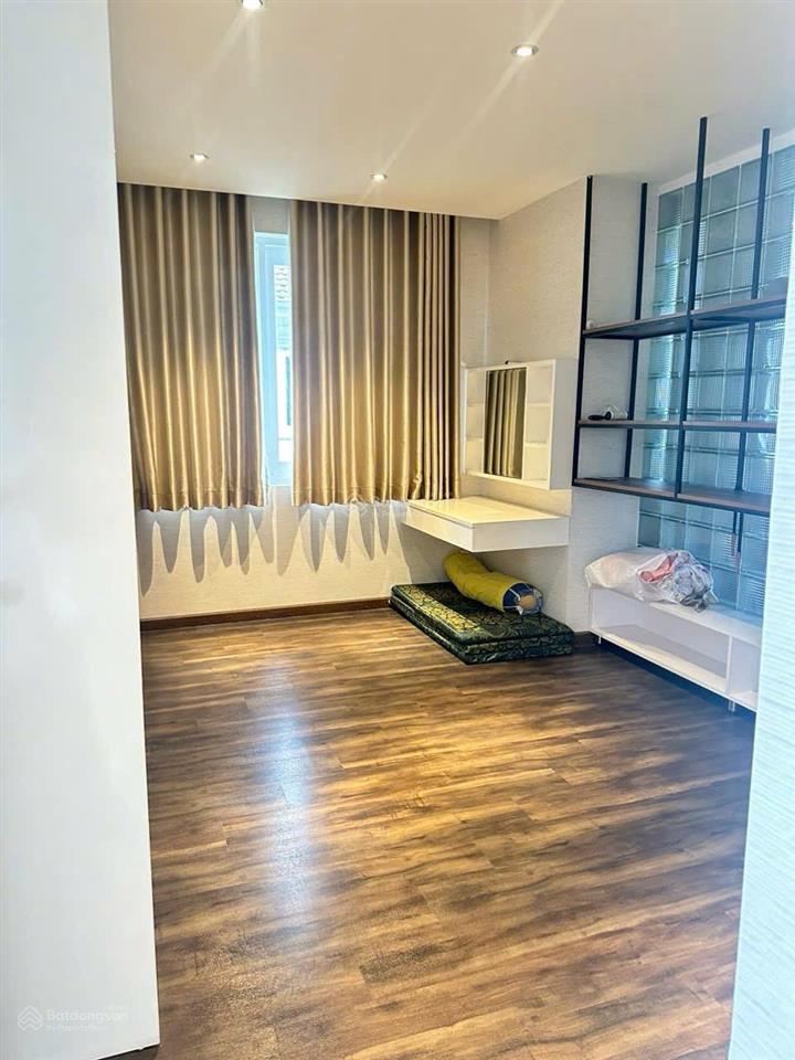 Bán biệt thự garden home, dt 291.2m2 (ngang 12.6m  dài 23m)  3pn  3wc. giá 35tỷ thương lượng