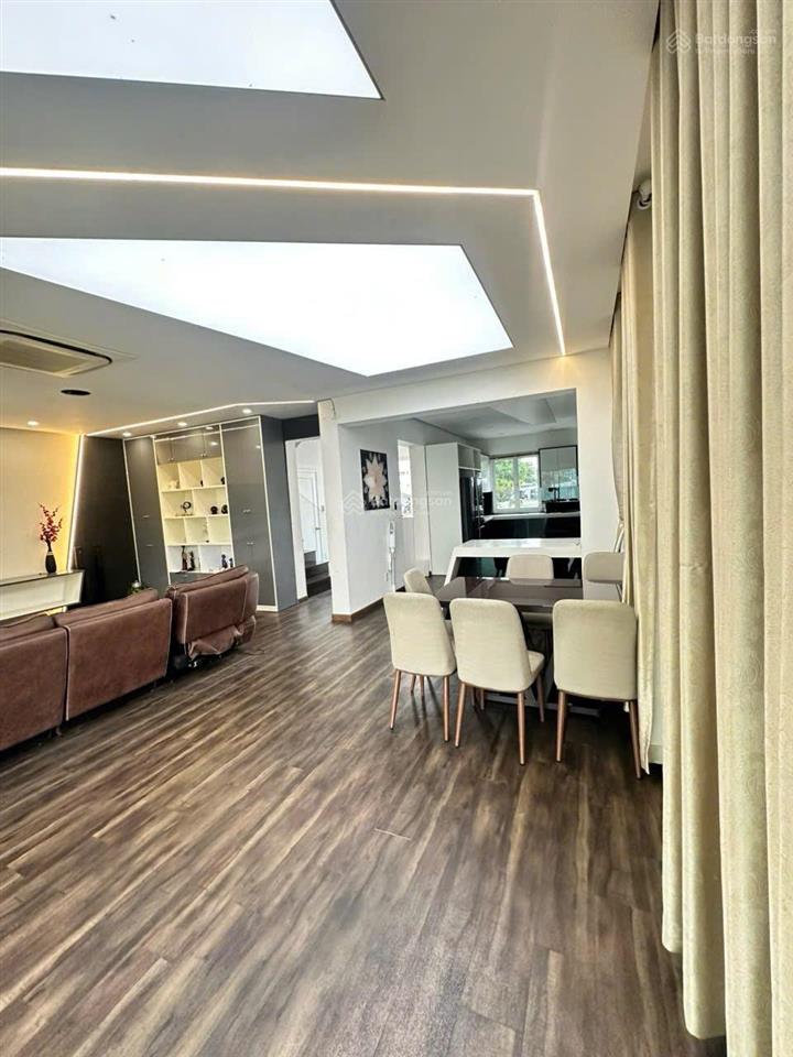 Bán biệt thự garden home, dt 291.2m2 (ngang 12.6m  dài 23m)  3pn  3wc. giá 35tỷ thương lượng