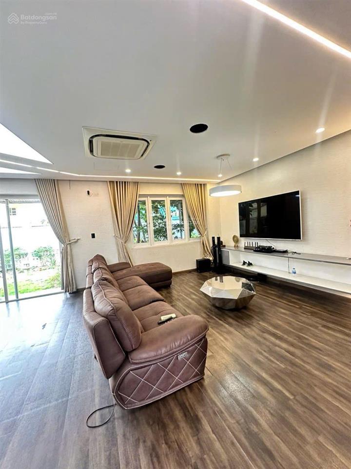Bán biệt thự garden home, dt 291.2m2 (ngang 12.6m  dài 23m)  3pn  3wc. giá 35tỷ thương lượng