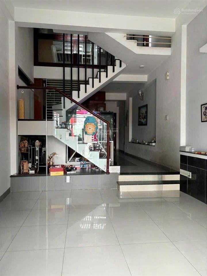 Cho thuê nhà nguyên căn 3pn, 3wc, hđ dài hạn. giá 14,5tr/th